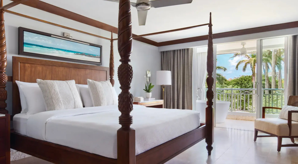 Crystal Lagoon Luxury Honeymoon Double room with balcony (full double bed)
