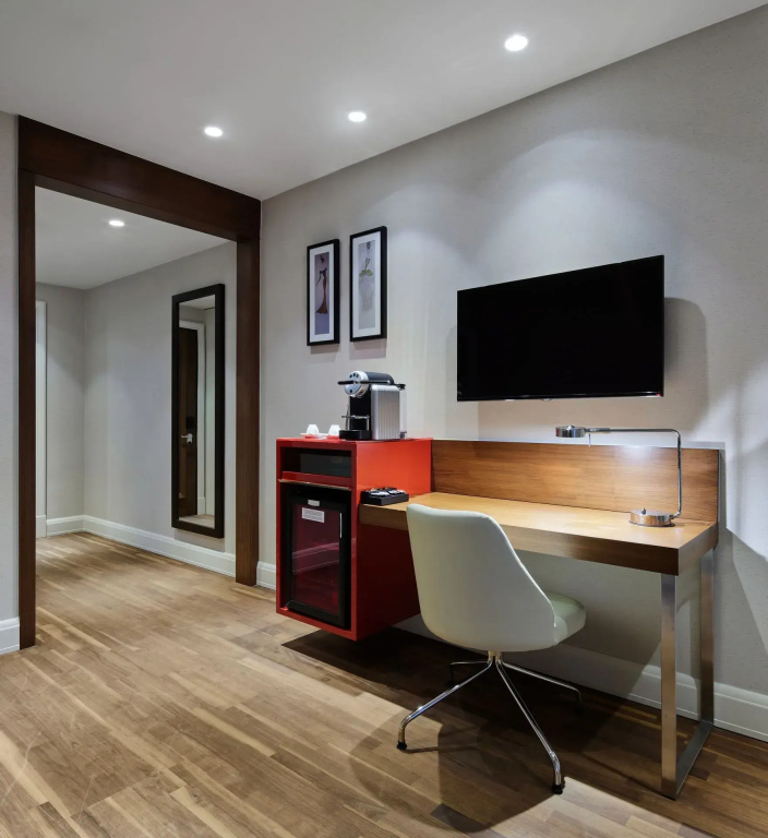 Titanic Double Duplex Suite (full double bed)