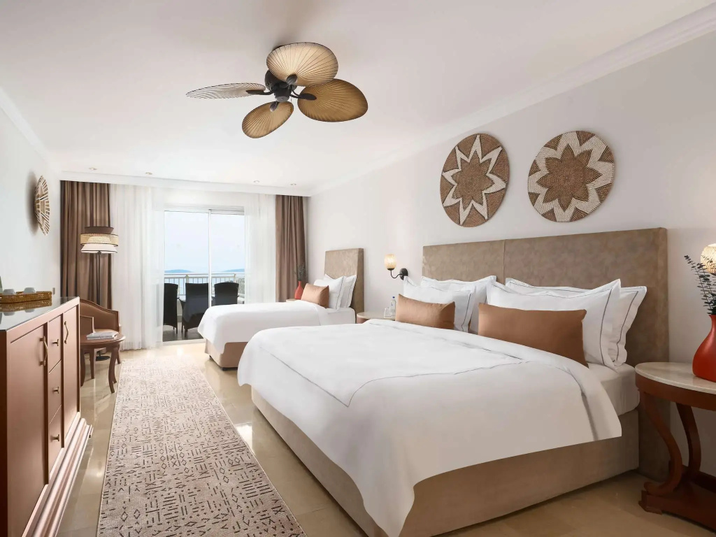 Premium Double room with sea view (full double bed)