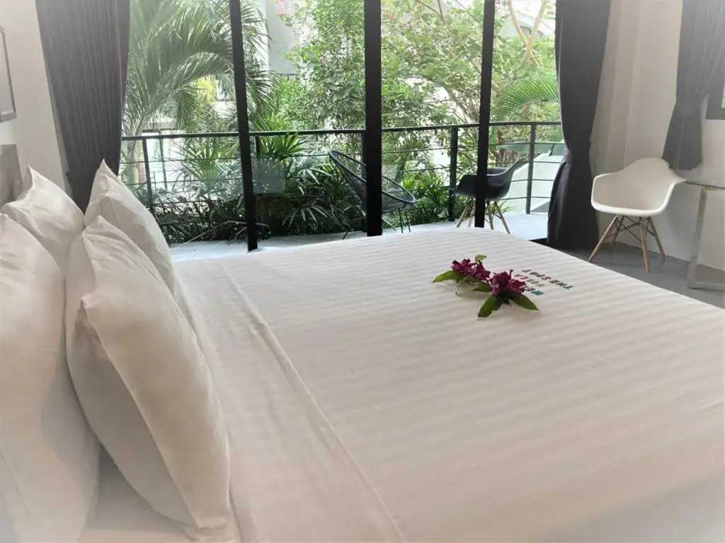 A3 - Koh Chang Double room with garden view (full double bed)