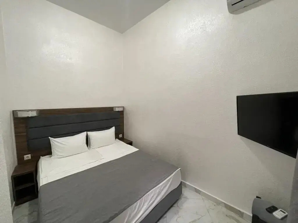 Jacuzzi and Sauna Double room (full double bed)