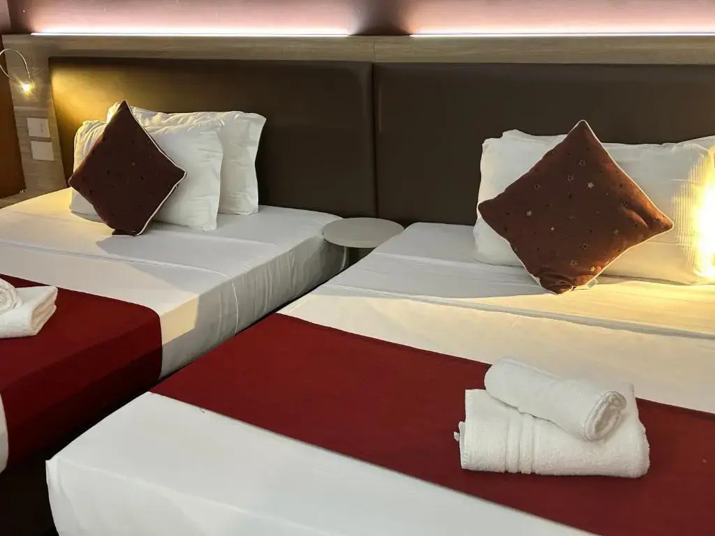 Double room (twin beds)