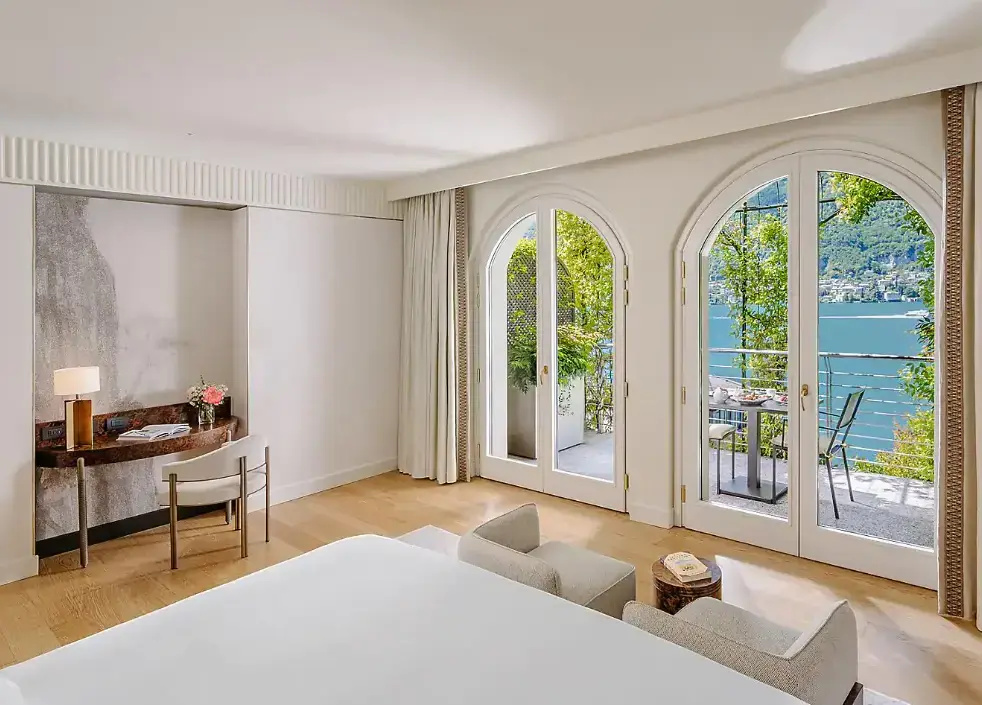 Mandarin Vista Lago Double Suite (full double bed)