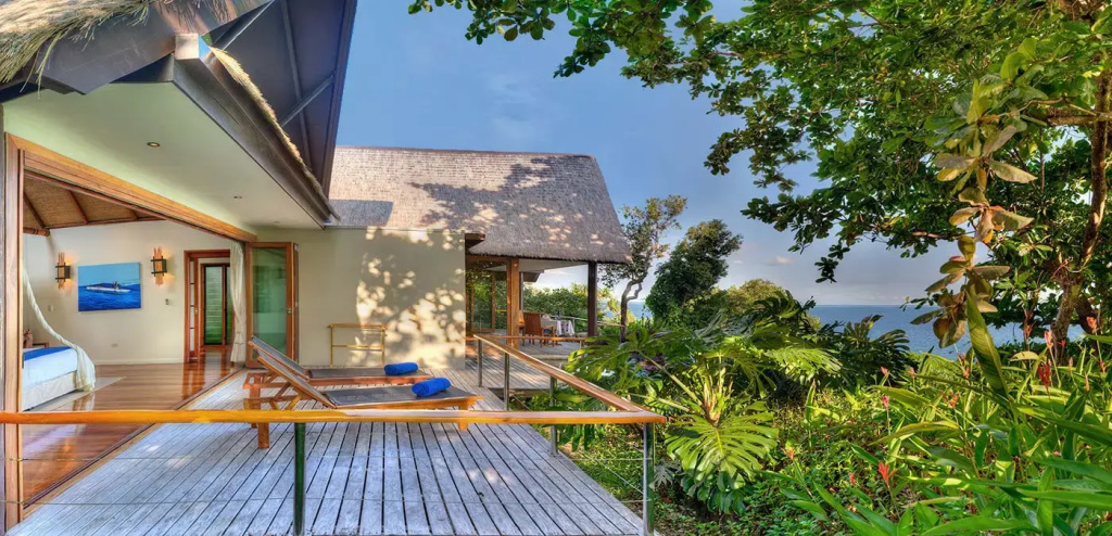 Island Plunge Pool Bungalow