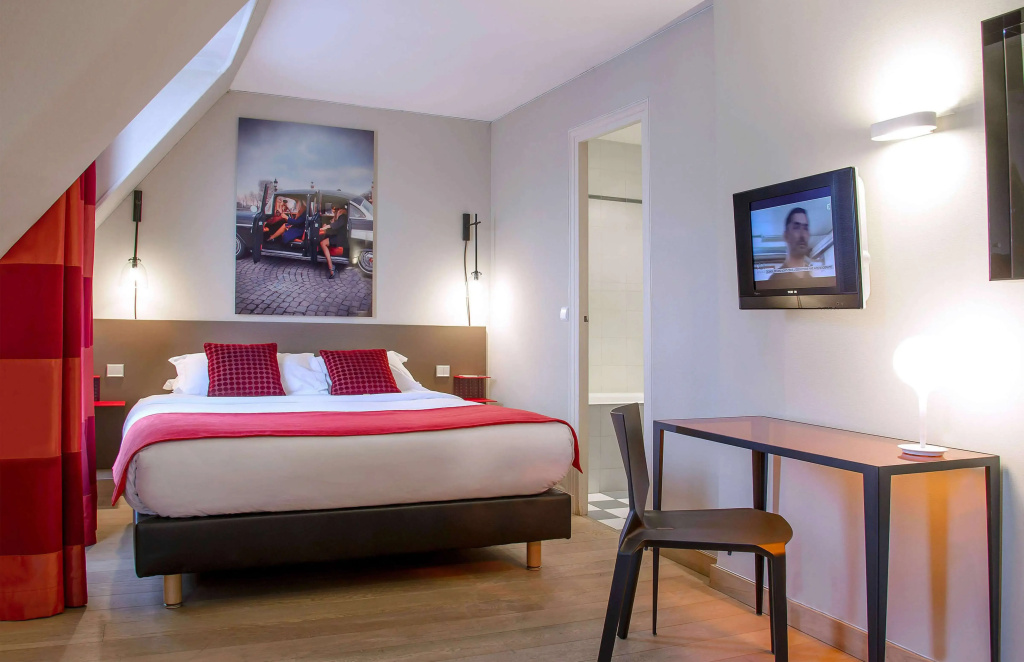 Superior Double room (full double bed)