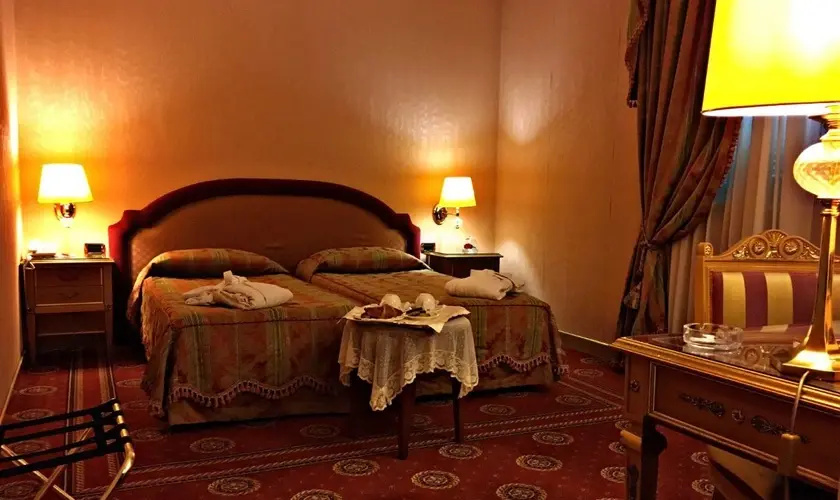 Andreola Central Hotel - Chambres