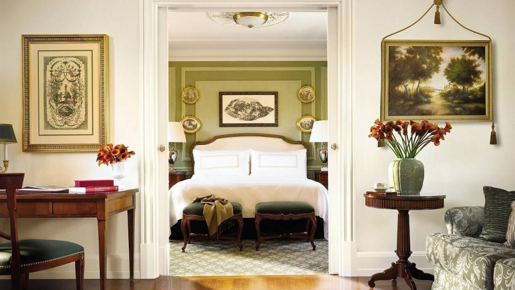 (1)Four Seasons Executive Double Suite (full double bed) at Four Seasons Hotel Firenze in Florence