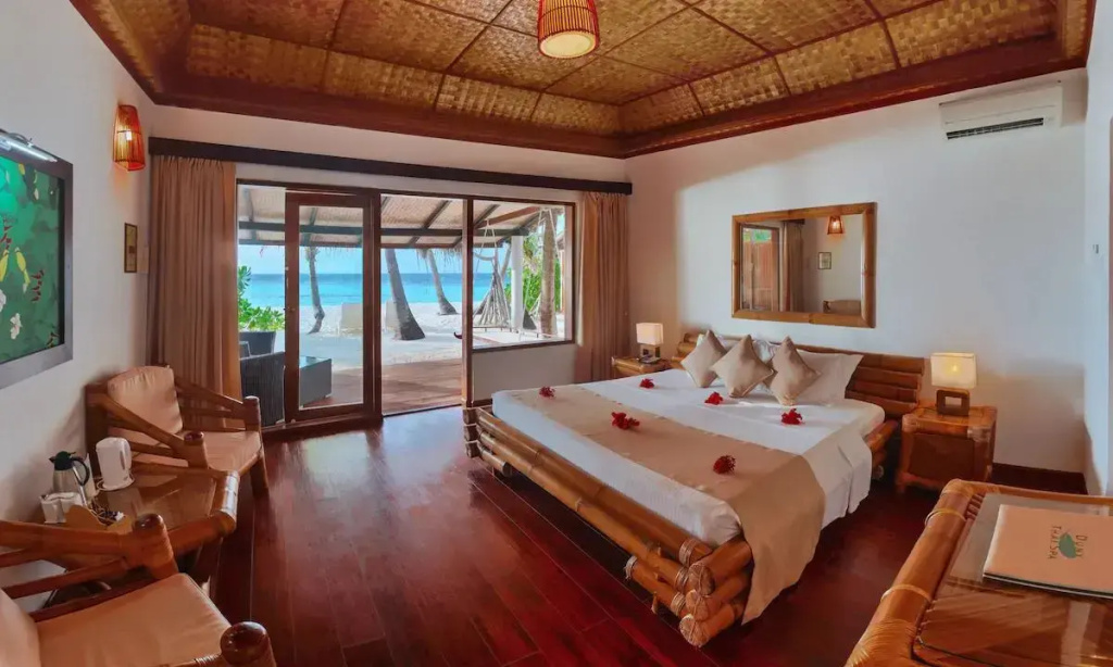 Angaga Island Resort & Spa — фото