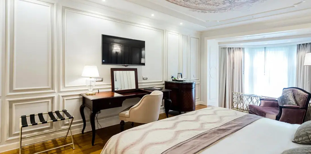 Luxury Deluxe Double room (twin beds)