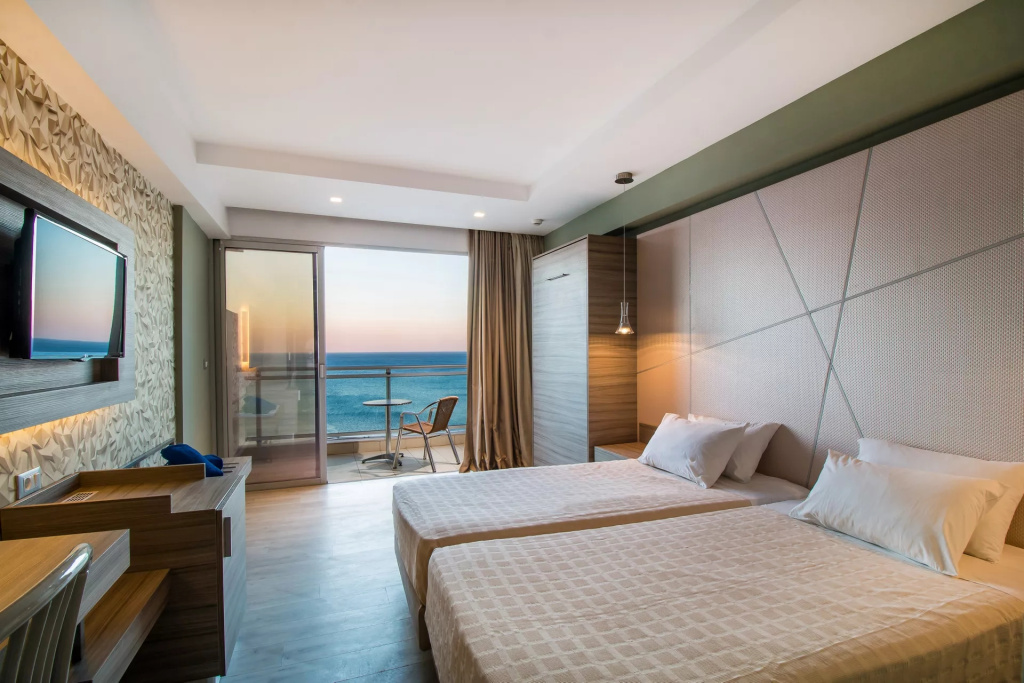 Superior Double room with sea view (twin beds)