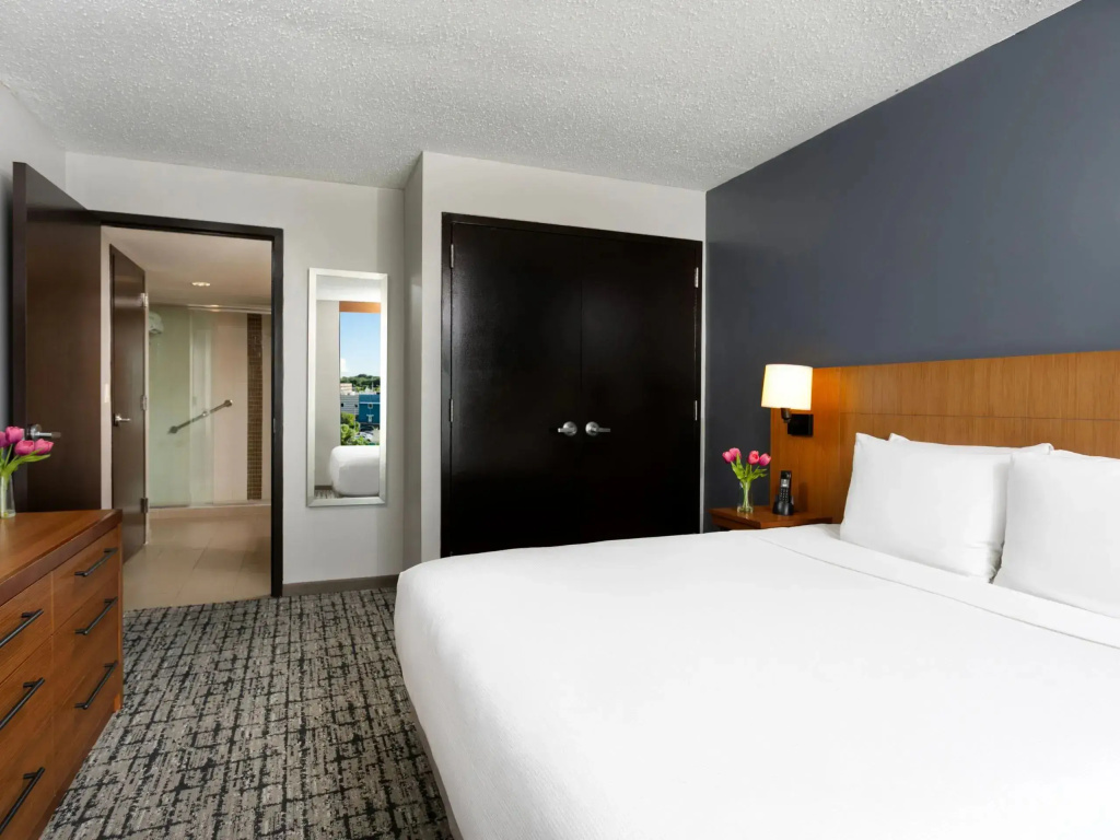 1 Bedroom Double Suite (full double bed)