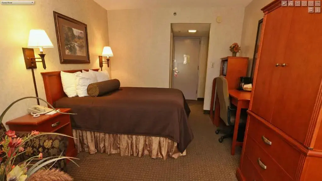Double room (full double bed)