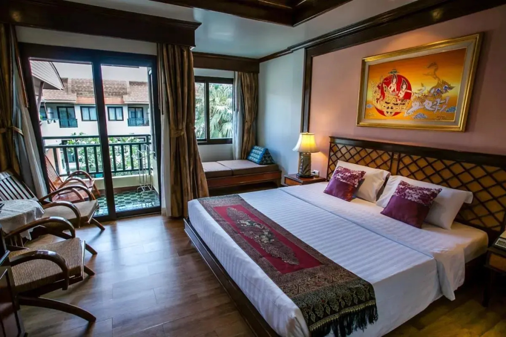 Deluxe Double room (full double bed)