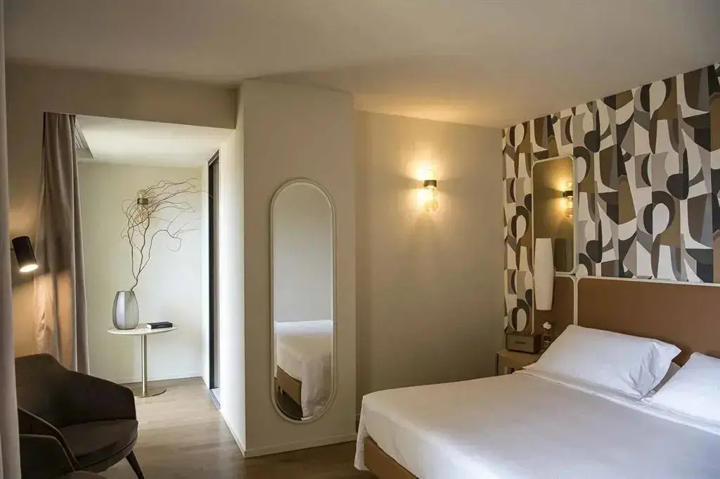 Superior Double room (full double bed)