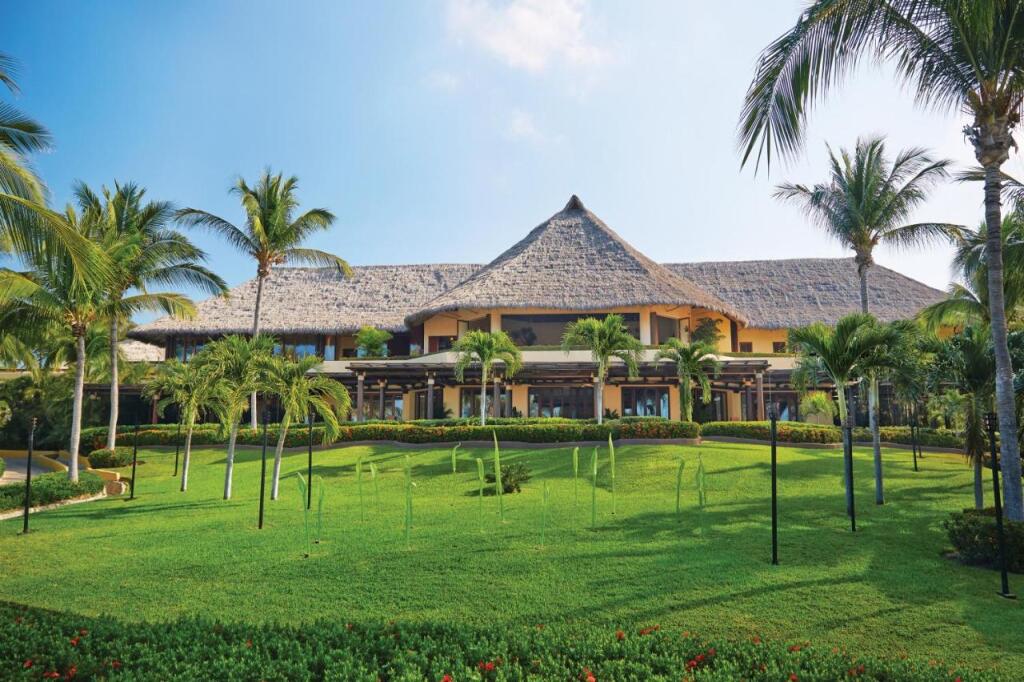 Four Seasons Resort Punta Mita by null