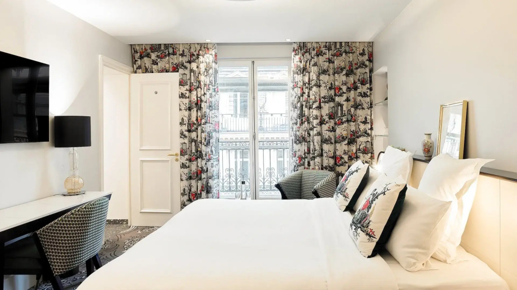 Afterworks Superior Double room (full double bed)
