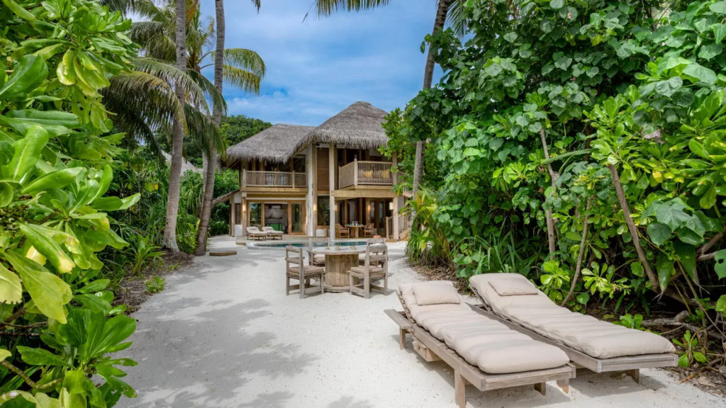 Residence with Pool Crusoe с 2 комнатами в Soneva Fushi
