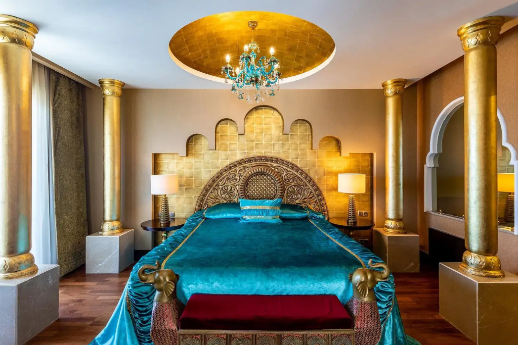 Honeymoon Suite