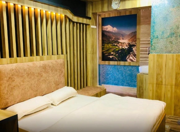 Double Suite (full double bed)