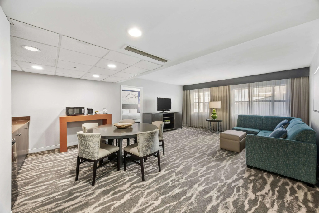 DoubleTree Suites by Hilton Hotel Huntsville South — фото 6