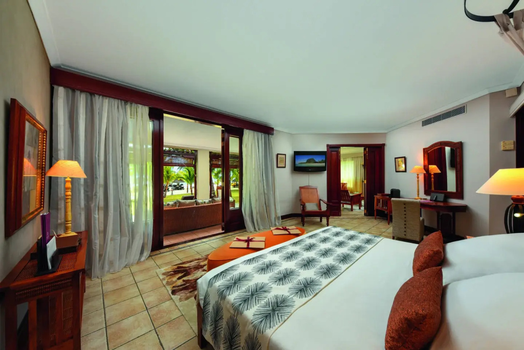 Senior Suite beachfront