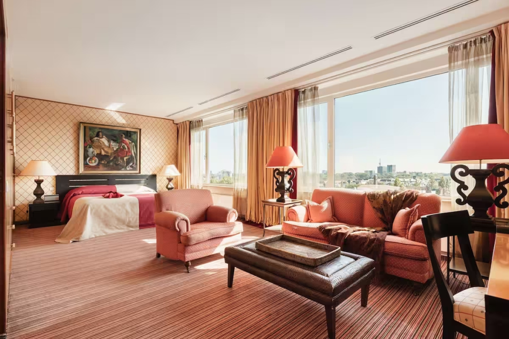 Presidential Double Suite (full double bed)
