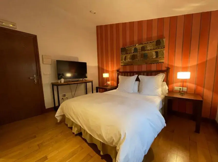 10 Double room (twin beds)