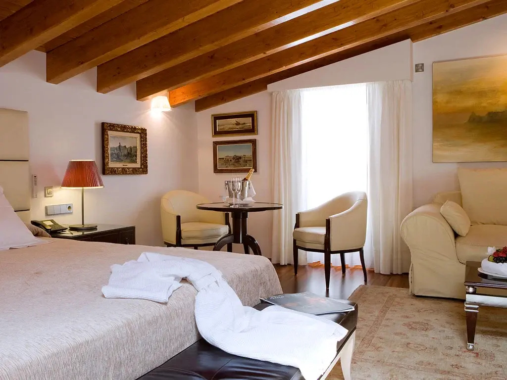 Mirador de Dalt Vila – Relais & Chateaux - Chambres