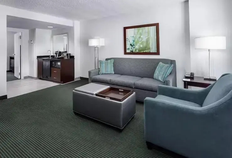 Embassy Suites by Hilton Orlando Lake Buena Vista Resort - Chambres