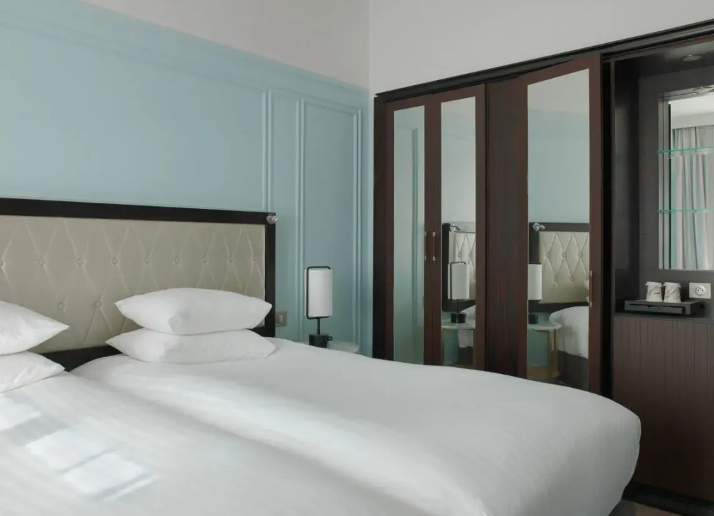 Paris Marriott Opera Ambassador 76