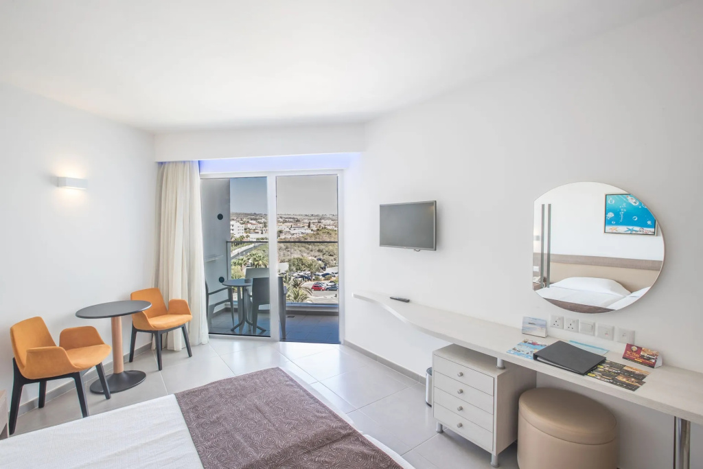 Vassos Nissi Plage Hotel & Spa - Chambres
