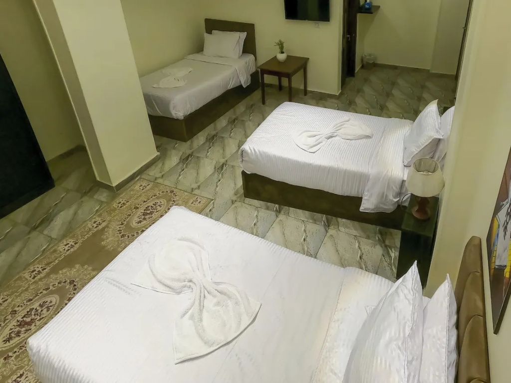 Quadruple room Pyramids View