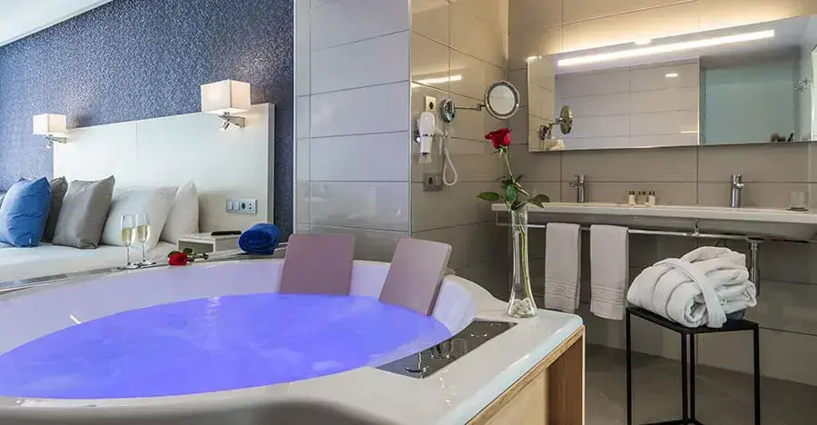 Aparthotel Esquinzo Y Monte Del Mar - Chambres