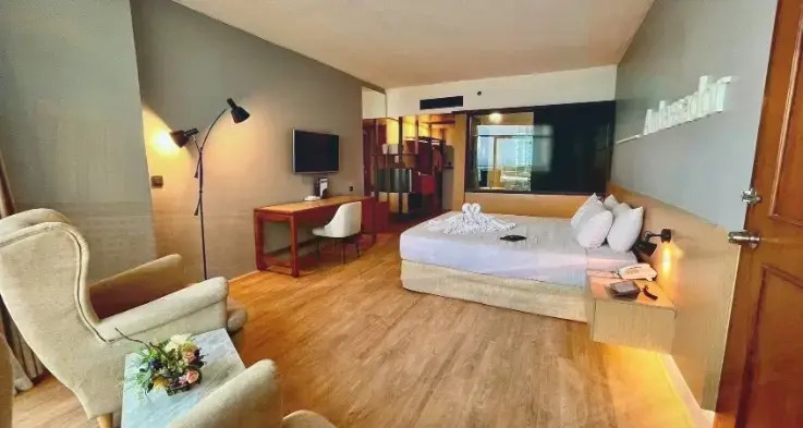 Двухместный номер Ideal с видом на море двуспальная кровать в Ambassador City Jomtien Pattaya - Ocean Wing