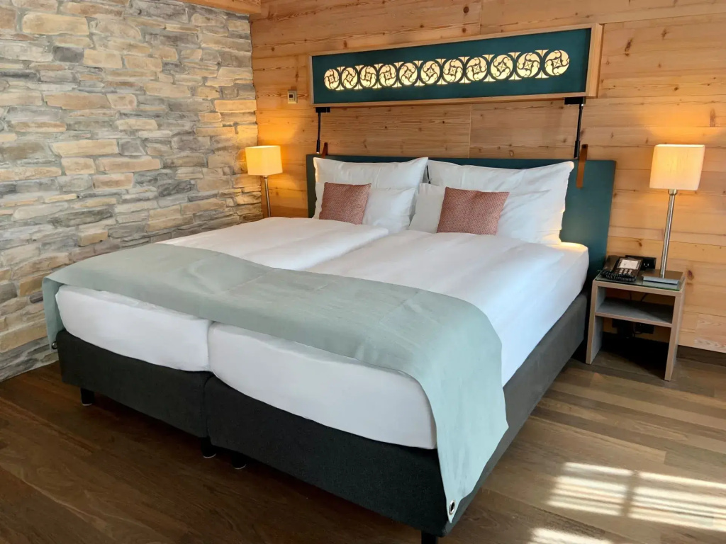 XL Double room with balcony (twin beds)