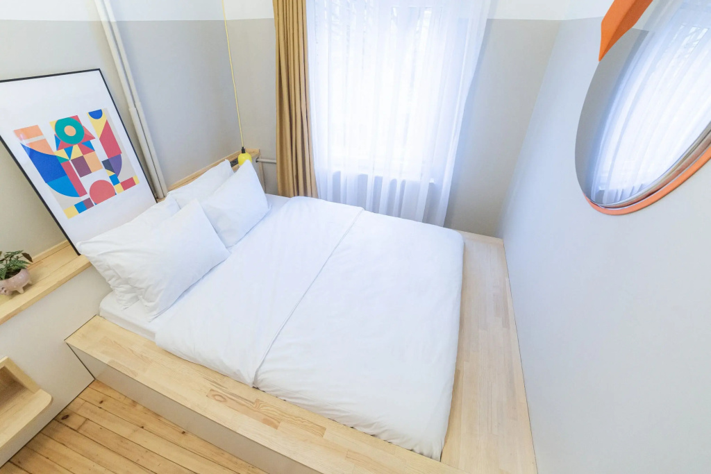 Traveler Friendly Yellow Double room (full double bed)