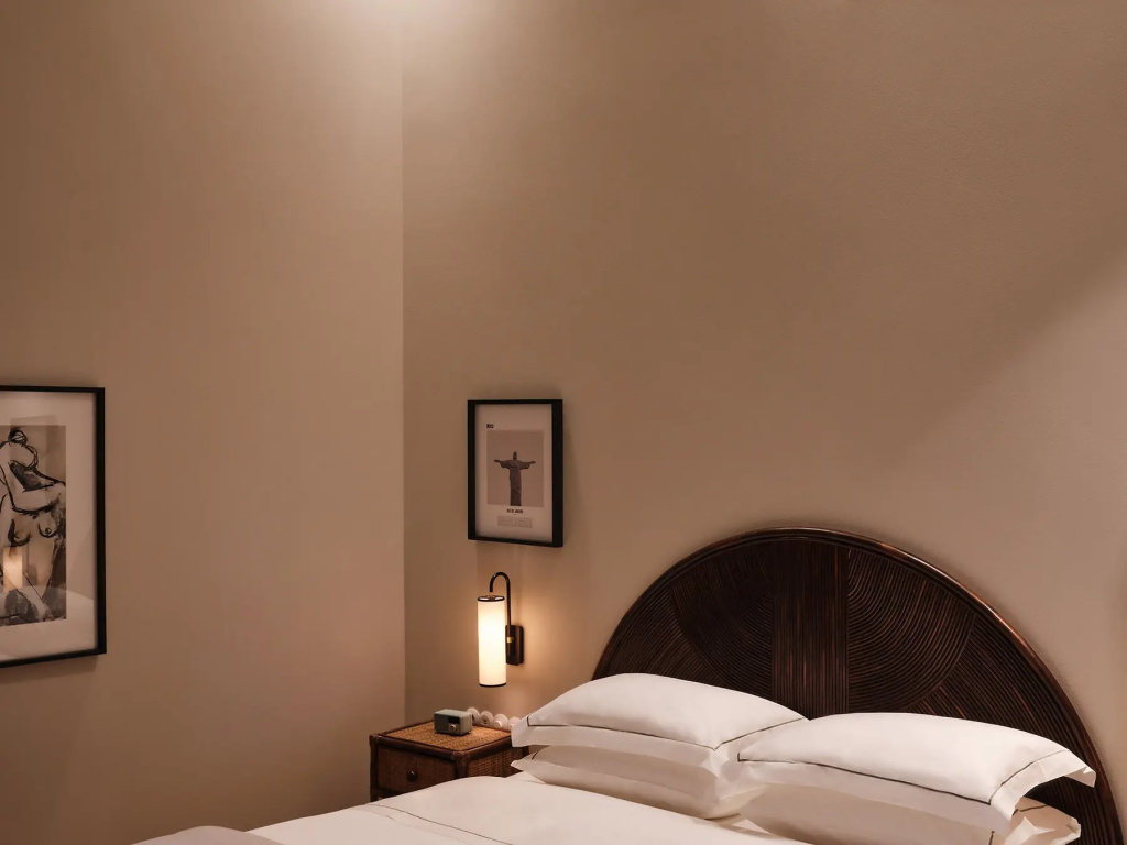 Executive Double room with city view (full double bed)