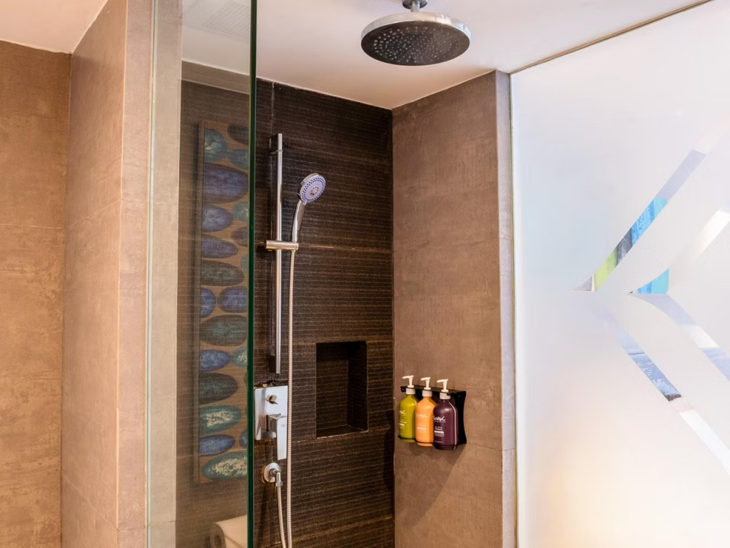 Двухместный номер Standard 2 отдельные кровати в Отель Holiday Inn Resort Phuket Karon Beach by IHG