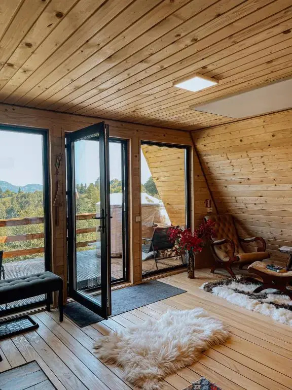 No. 5 Double Chalet (full double bed)