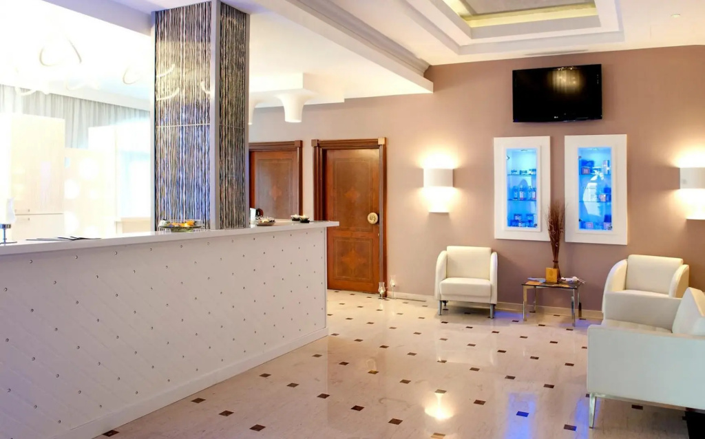 Lobby & Reception