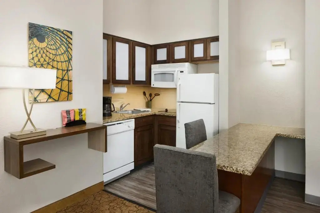 Staybridge Suites Durham/Chapel Hill by IHG - Chambres