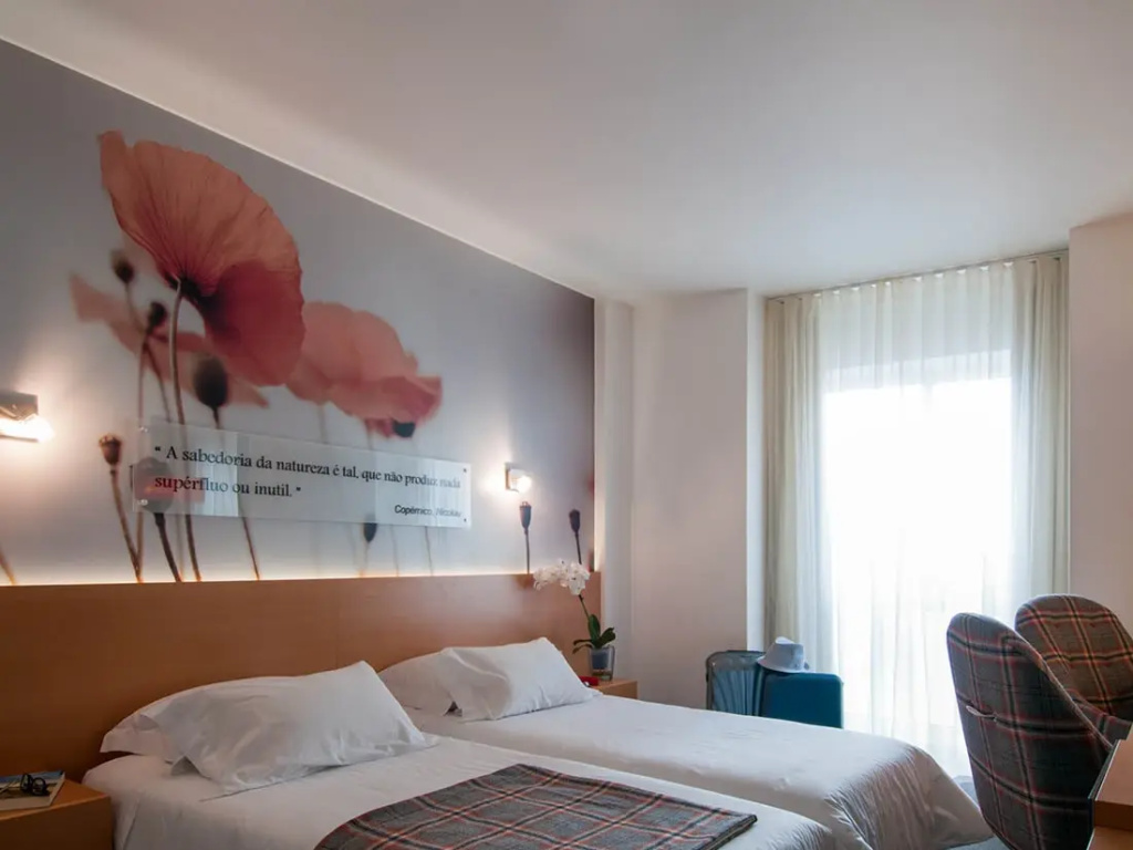 Poppies Double room with Sanctuary view (full double bed)