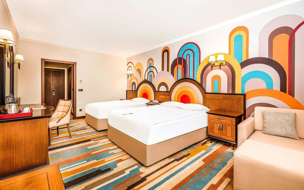 Трёхместный номер Corner Superior в Megasaray WestBeach Antalya