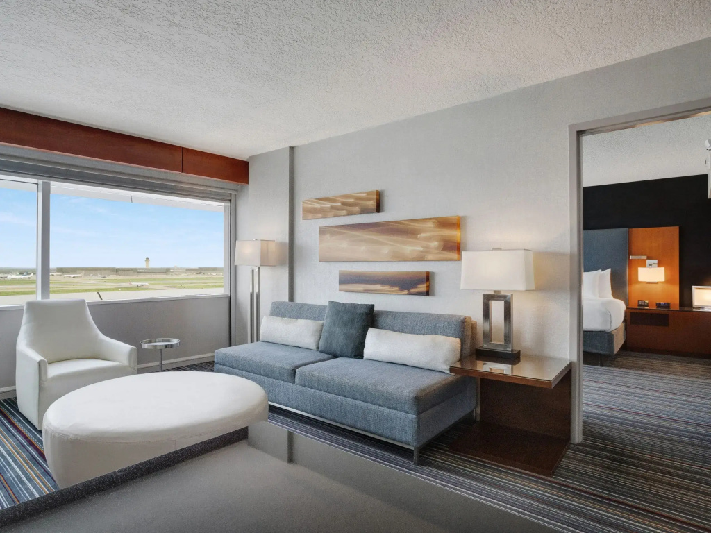 Executive Double Suite (full double bed)