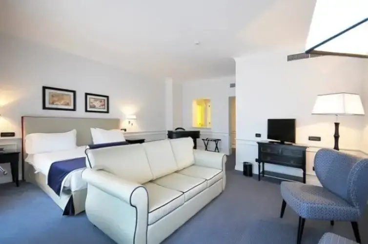 Superior Executive Double room (full double bed)