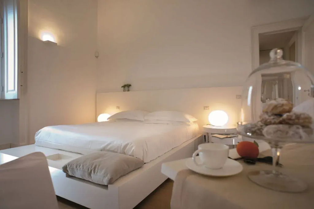 Historic Double room (full double bed)