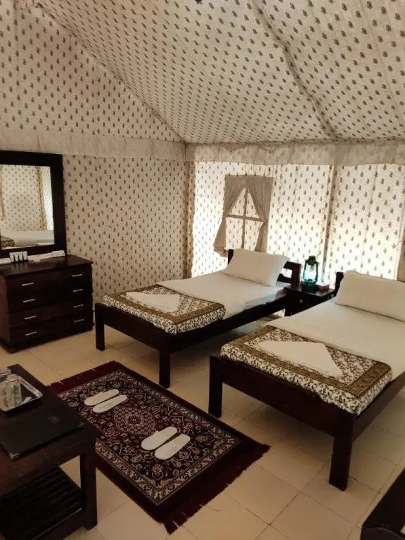 Deluxe Double room (full double bed)