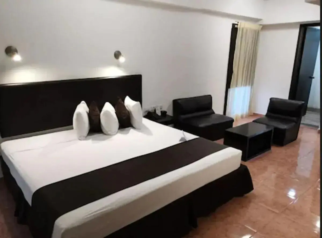 Executive Double room (full double bed)