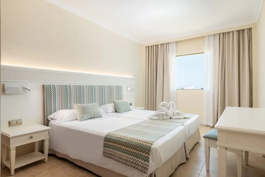2 Bedrooms Suite