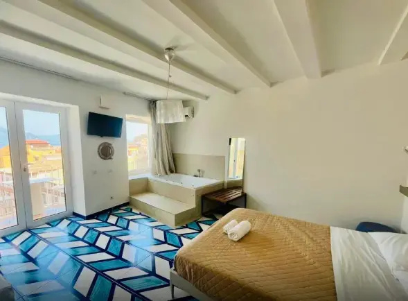 Spa Bath Double room (full double bed)